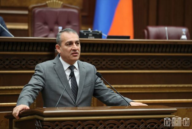 «Պատրաստ եմ տեղափոխվել գործադիր»․ Արմեն Խաչատրյանը հաստատում է՝ իրեն առաջադրել են Արդարադատության նախարարի թեկնածու |armlur.am|