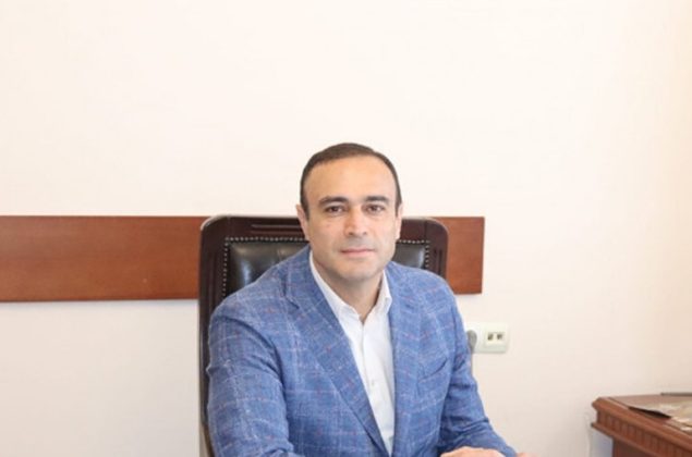Աջափնյակի թաղապետ Կամսար Բաբինյանը դադարեցնում է իր լիազորությունները