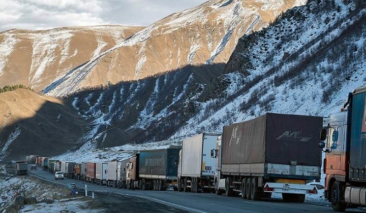 Լարսի Գուդաուրի-Կոբի հատվածում երթևեկությունը թեթև տրանսպորտային միջոցների համար վերականգնվել է |azatutyun.am|
