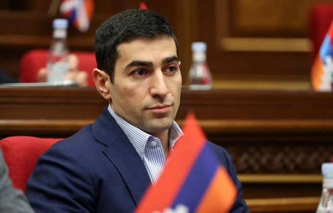 «Արցախը համեմատում է հղի կնոջ հետ, այդ հղի կնոջ հետ նա վարվեց նույն կերպ, ինչպես վարվեց իր շարասյունն իրական հղի կնոջ հետ՝ սպանեց»․ Լեւոն Քոչարյան |aravot.am|