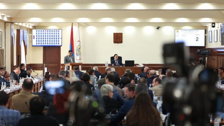 Երևանի ավագանին քննարկում է տրանսպորտի 1 ուղևորության սակագինը 150 դրամ դարձնելու հարցը