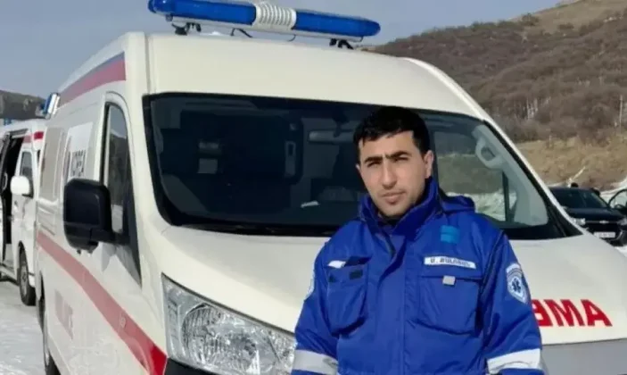 Ազատանում հիվանդատերը մոխրամանով հարվածել է Գյումրու շտապօգնության բուժակին․ նա քթի կոտրվածք է ստացել |aravot.am|