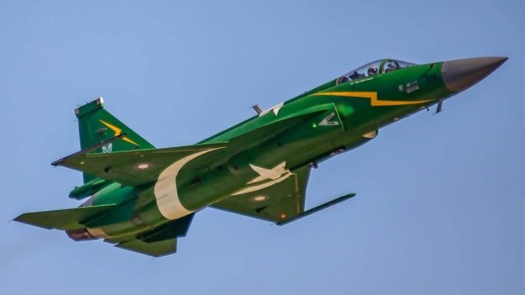 Ադրբեջանը Պակիստանից կստանա JF-17 Thunder կործանիչների առաջին խմբաքանակը |factor.am|