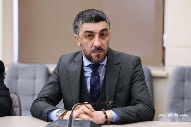 Վիլեն Գաբրիելյանը վայր է դնում պատգամավորական մանդատը