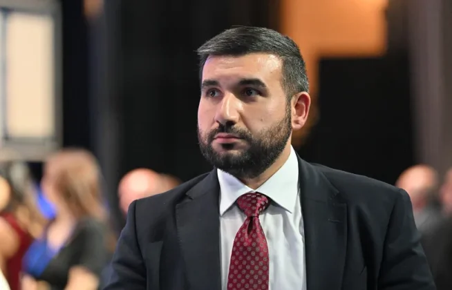 Կան շատ ուսուցիչներ, որոնք մեզ սատարում են ու գալիս մեր միտինգներին․Վահագն Ալեքսանյանը՝ իշխանության կողմից վարչական ռեսուրս օգտագործելու մասին