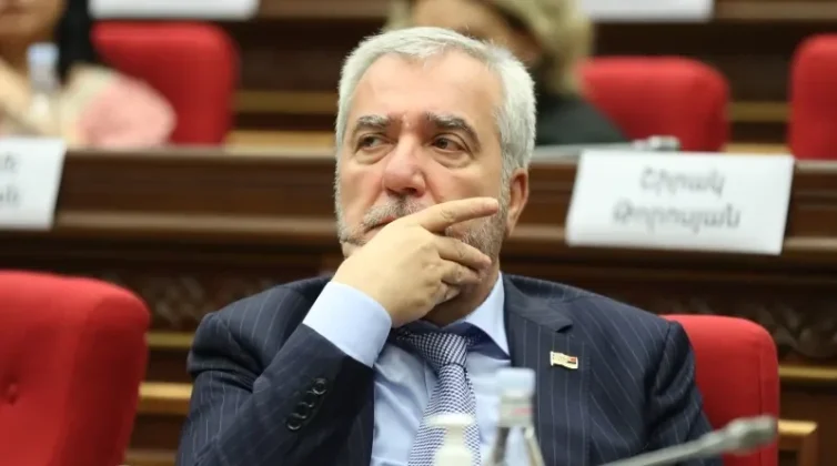 ԱԺ քարտուղարությունը ևս թերացել է. Քոչարյանը՝ նիստից ուշանալու շուրջ ստեղծված իրավիճակի մասին