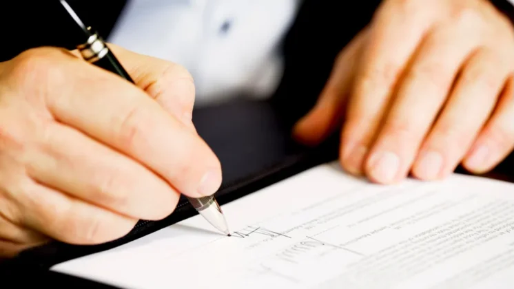5-Key-Dangers-of-Not-Signing-a-Contract-