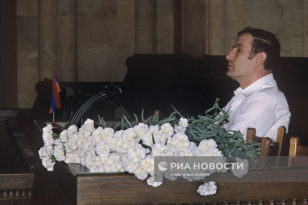 2298179 21.09.1993 Президент Армении Левон Тер-Петросян.