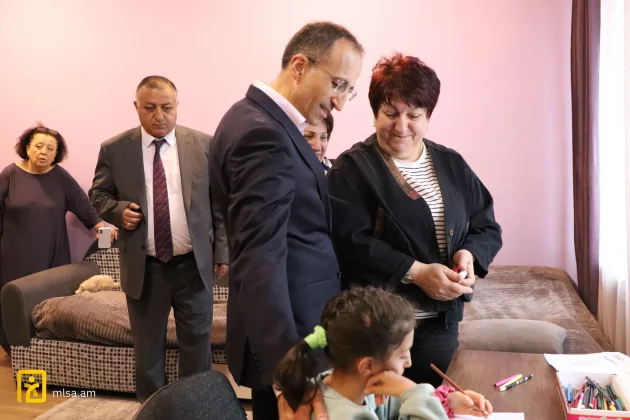 Արսեն Թորոսյանն այցելել է Հայ օգնության ֆոնդի «Երեխաների պաշտպանության կենտրոն»