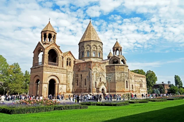 Դատարանի որոշմամբ՝ Ամենայն հայոց կաթողիկոսի նկատմամբ կիրառված խափանման միջոցը պետք է վերացվի. Արա Զոհրաբյան