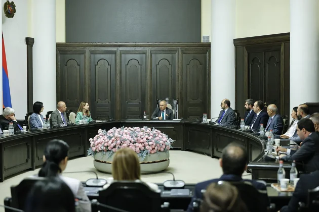 Նիկոլ Փաշինյանը Վարչապետի աշխատակազմին է ներկայացրել նորանշանակ ղեկավար Լիլիթ Մակունցին