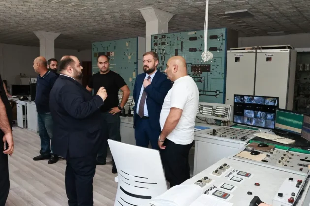 «Արարատցեմենտ»-ը պետք է շարունակի անխափան աշխատանքը․ ՀՀ էկոնոմիկայի նախարարն այցելել է գործարան