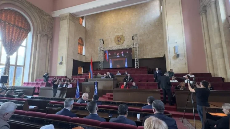 Պատրաստ ենք սկսել կոնսոլիդացիայի գործընթաց «Ուժեղ Հայաստան»-ի հետ. Լևոն Զուրաբյան | azatutyun.am