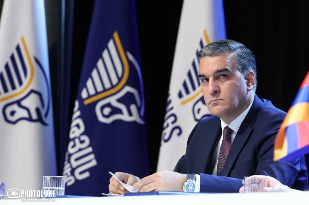arman-tatoyan-6
