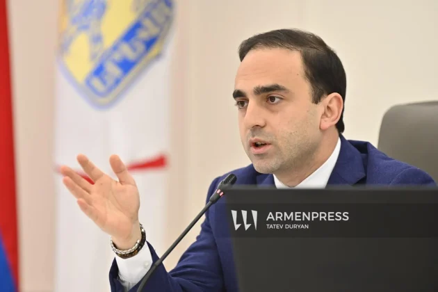Ավինյանը դժգոհել է շինարարությունից հետո իրականացվող ասֆալտապատման որակից | armenpress.am