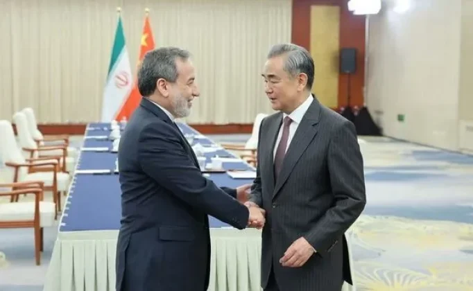 Չինաստանի արտգործնախարարը Պեկինում հանդիպել է իրանցի իր գործընկերոջը | armenpress.am