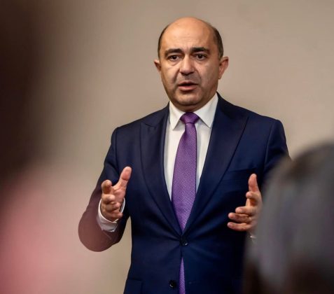 Միայն նախաքննական մարմնին վերապահված գաղտնի տեղեկություններին տիրապետելով՝ գործող վարչապետը քաղաքական հետապնդումներ է իրականացնում․ Էդմոն Մարուքյան
