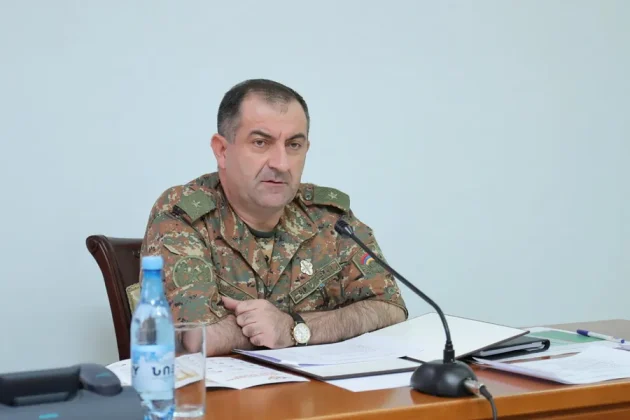 Արտասահմանյան զինատեսակներին հայկական պայմանական անվանումներ տալը պայմանագրերով արգելված չէ. ԶՈՒ ԳՇ պետ | armenpress.am