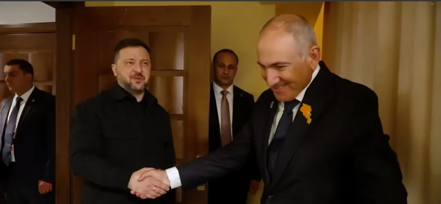 Զելենսկին Փաշինյանի հետ հեռախոսազրույցի մասին․ Ուկրաինայի և ՀՀ-ի հարաբերությունները էլ ավելի կառուցողական են դառնում | news.am