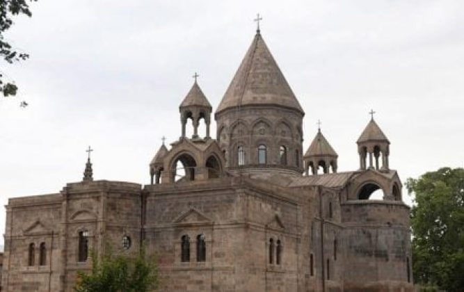 «Միքայել արքեպիսկոպոս Աջապահյանի և Սամվել Կարապետյանի իրավունքները պետք է անհապաղ վերականգնվեն». Մայր Աթոռ