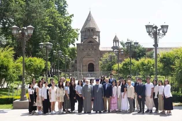 Հայրենաճանաչությունը կարևոր պայման է ազգային ինքնության պահպանման. Կաթողիկոս