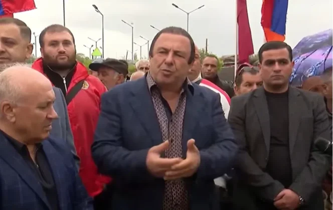Ի՞նչ խաղաղություն, մեր նախագահներն ու գեներալները գերի են, սահմանին ադրբեջանցի զnրքերն են. Գագիկ Ծառուկյան | tert.am