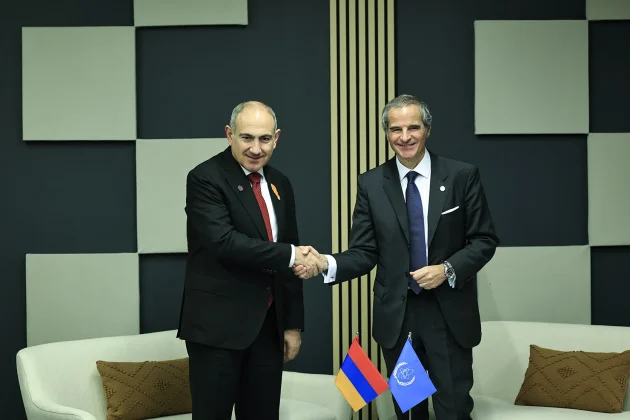 Փաշինյանը հանդիպել է ԱԷՄԳ գլխավոր տնօրեն Ռաֆայել Գրոսսիի հետ