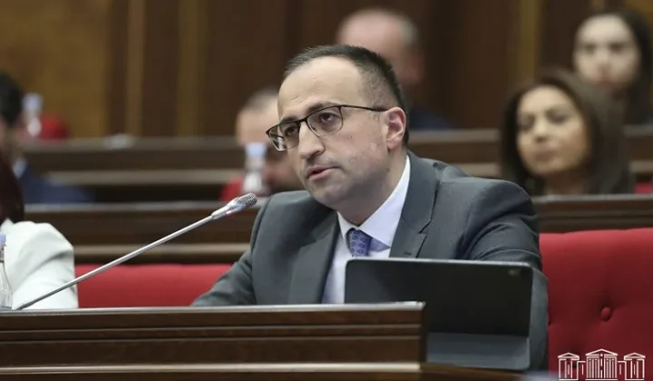 Ադրբեջանն իր ինքնիշխան տարածքում ինչ-որ բան է անում. Թորոսյանը՝ Ստեփանակերտի եկեղեցին քանդելուն չարձագանքելու մասին