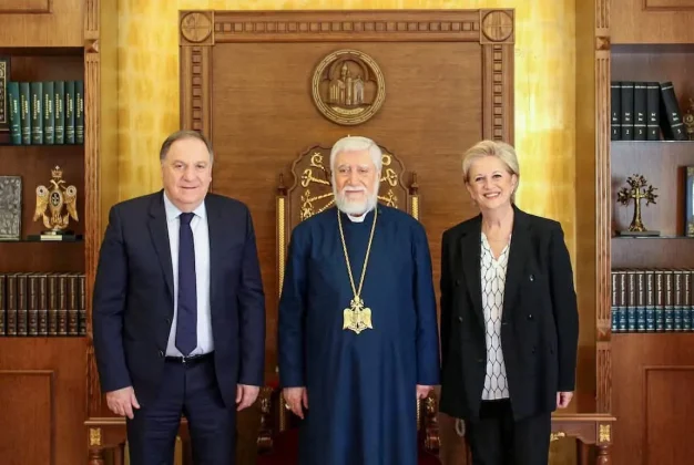 Կիպրոսի հայ համայնքի պետական ներկայացուցիչն այցելեց Վեհափառ Հայրապետին