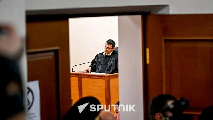 Կաթողիկոսի և 6 եպիսկոպոսների «գործով» նիստն ավարտվեց. դատավորն ինքնաբացարկ հայտնեց | arm.sputniknews.ru