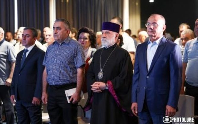 Երևանը և Բաքուն փորձում են համոզել մեր ժողովրդին ու միջազգային հանրությանը, թե իբր խնդիրը լուծված է. Իշխան Սաղաթելյան