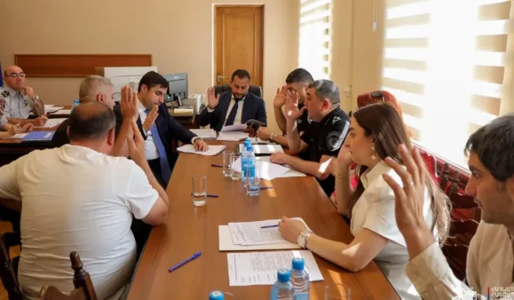 Որոշվել է երկու ծառայողի նկատմամբ կիրառել «Ծառայության դադարեցում», երեք ծառայողի նկատմամբ՝ «Խիստ նկատողություն» կարգապահական տույժերը. ՆԳՆ