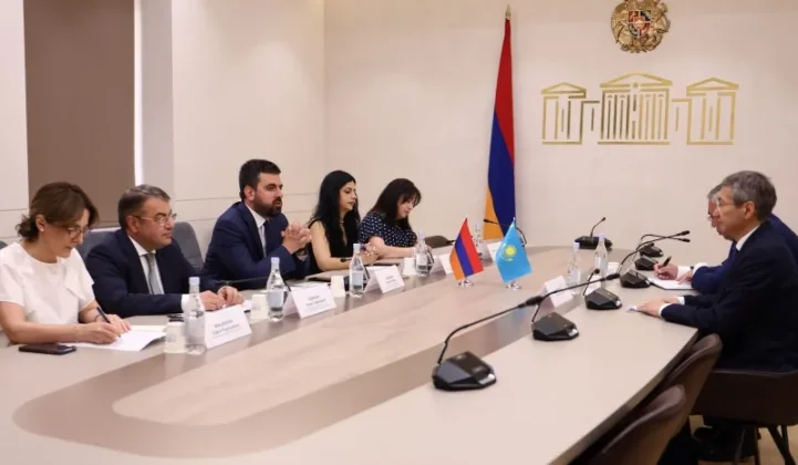 Հայաստանի և Ղազախստանի միջև քաղաքական երկխոսությունը բարձր մակարդակի վրա է. Սարգիս Խանդանյանը՝ դեսպան Իմանբաևին | 1lurer.am