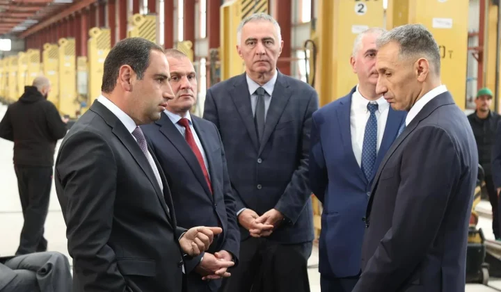 Դավիթ Խուդաթյանը Ախալքալաքում մասնակցել է Բաքու-Թբիլիսի-Կարս երկաթուղու ամբողջական գործարկման բացման արարողությանը