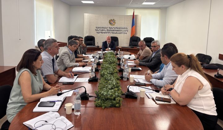 ՀԾԿՀ-ում քննարկվել են ջրամատակարարման և ջրահեռացման ոլորտի կարգավորման առանցքային հարցերը | 1lurer.am