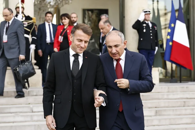 մակրոն