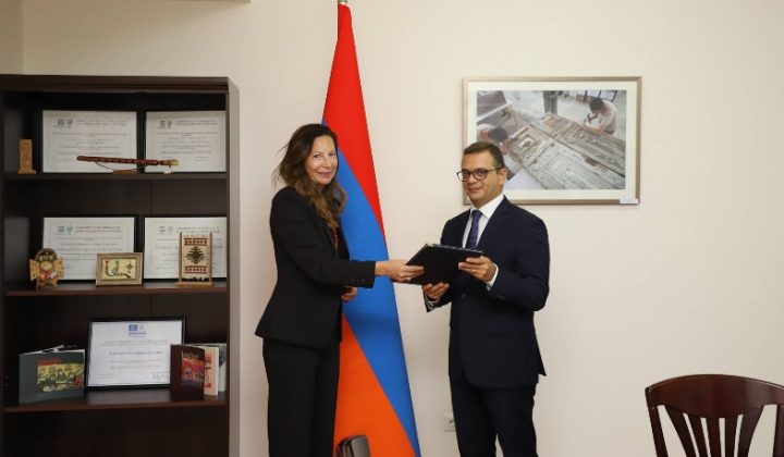 Հայաստանում ՄԱԿ Պարենի համաշխարհային ծրագրի նորանշանակ տնօրենն իր հավատարմագրերի պատճենն է հանձնել ԱԳ փոխնախարարին