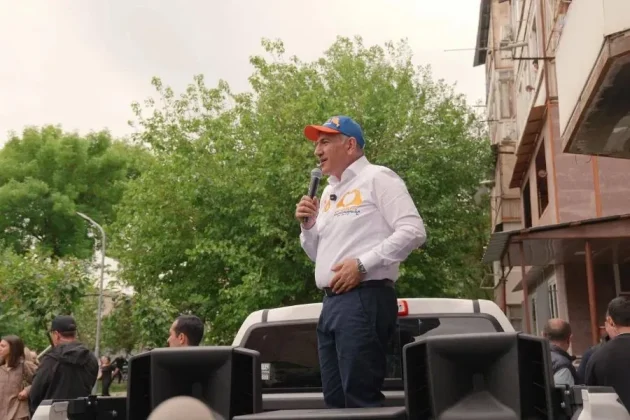 «Ծառուկյան Գագիկ, լեզուդ երկարելա՞, ես քեզ ասում եմ՝ լակոտիդ Բելառուսից վզից բռնած բերելու ենք և դնենք պատասխանատվության»․ Նիկոլ Փաշինյան