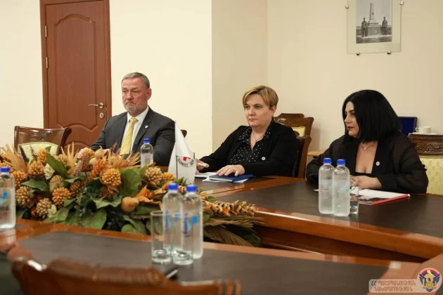 ՀՀ ԶՈՒ ԳՇ պետն ու Հայաստանում ԿԽՄԿ ղեկավարը քննարկել են համագործակցության հիմնական ուղղությունները | armenpress.am