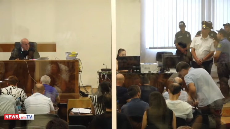 ՈւՂԻՂ. Բագրատ Սրբազանի եւ մյուսների գործով դատական նիստը շարունակվում է 1-4-28 screenshot