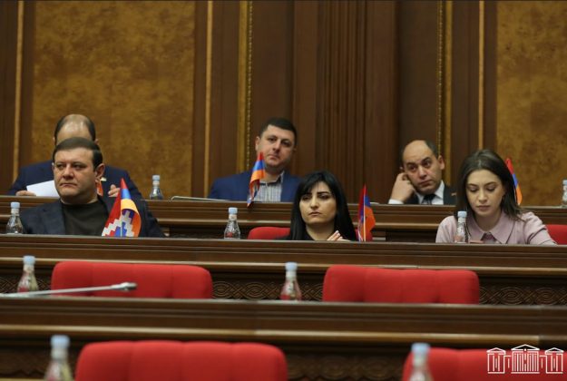 «Պատիվ ունեմ»-ը վարչապետին անվստահություն հայտնելու գործընթաց է սկսել