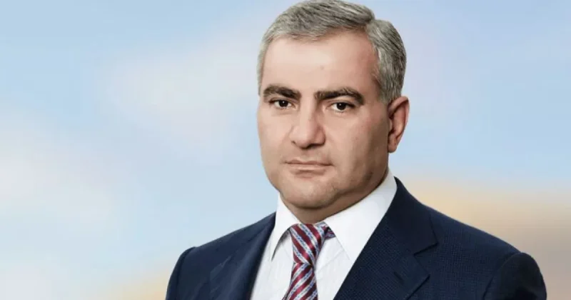 Դատարանի որոշմամբ Սամվել Կարապետյանի նկատմամբ կիրառվել է լրացուցիչ բացառիկ սահմանափակում՝ արգելվել է հանդել գալ որևէ կոչեր պարունակող հայտարարություններով. Արամ Վարդեւանյան