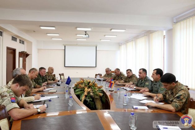 ԶՈՒ ԳՇ պետն ընդունել է ՆԱՏՕ-ի պաշտոնյային
