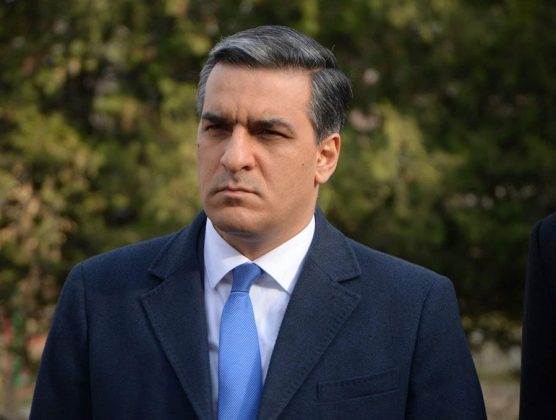 ՔՊ-ն իրեն դրել է հանուն իրենց կուսակցության գործող ստուգող մարմնի, օպերլիազորի, քննիչի, դատավորի դերում, ինչի արդյունքում էլ Սամվել Կարապետյանն ապօրինի կալանքի տակ է. Արման Թաթոյան