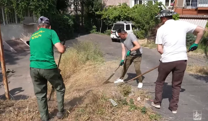 Մայրաքաղաքի բոլոր վարչական շրջաններում կազմակերպվում են բակային շաբաթօրյակներ. քաղաքապետարան | shantnews.am
