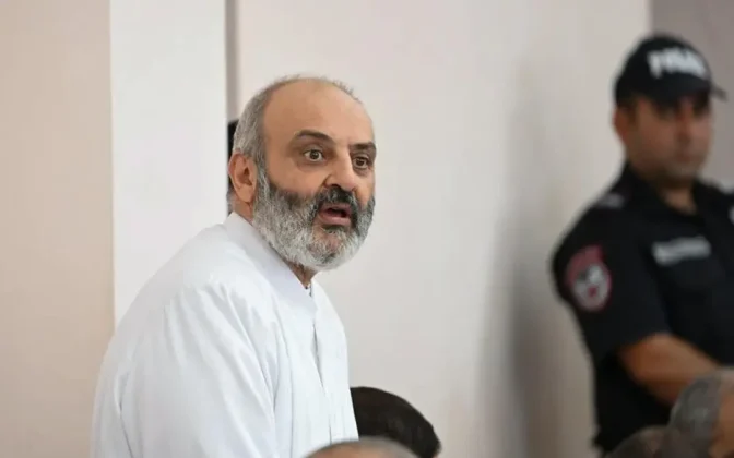 Դատարանը երեք ամսով երկարաձգել է արքեպիսկոպոս Բագրատ Գալստանյանի տնային կալանքը | news.am